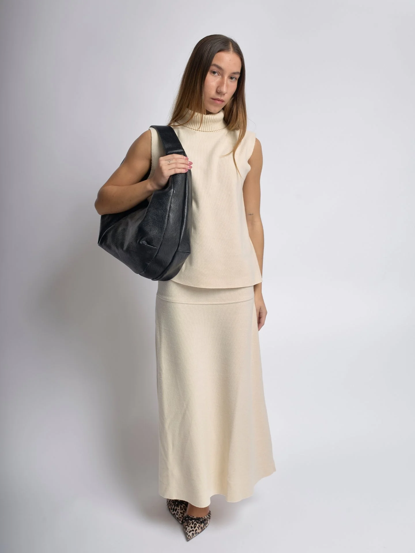 Odette Vegan Leather Handbag - Image 9