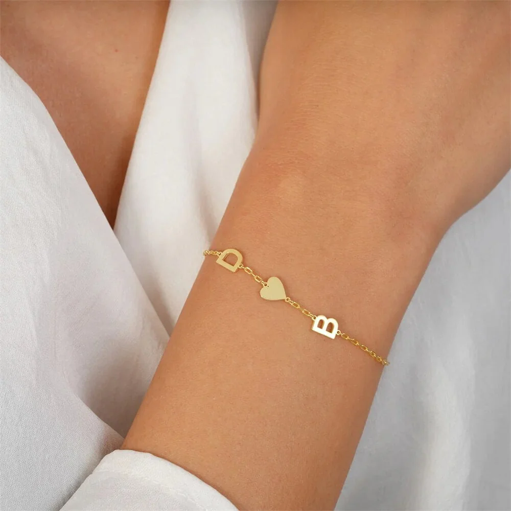 Personalized Heart Initial Bracelet with Elegant Chain
