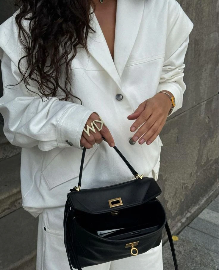 Roveo Chic Crossbody - Image 6