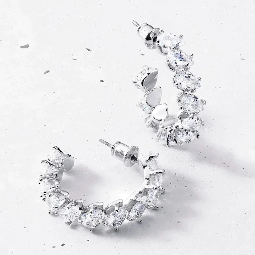 Stilla Hoop Earrings - Image 3