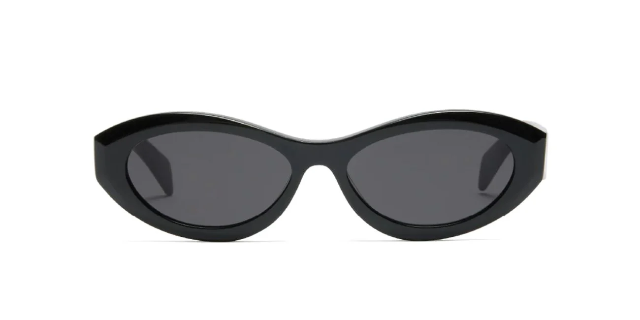Elegant All-Black Cat-Eye Sunglasses - Image 2