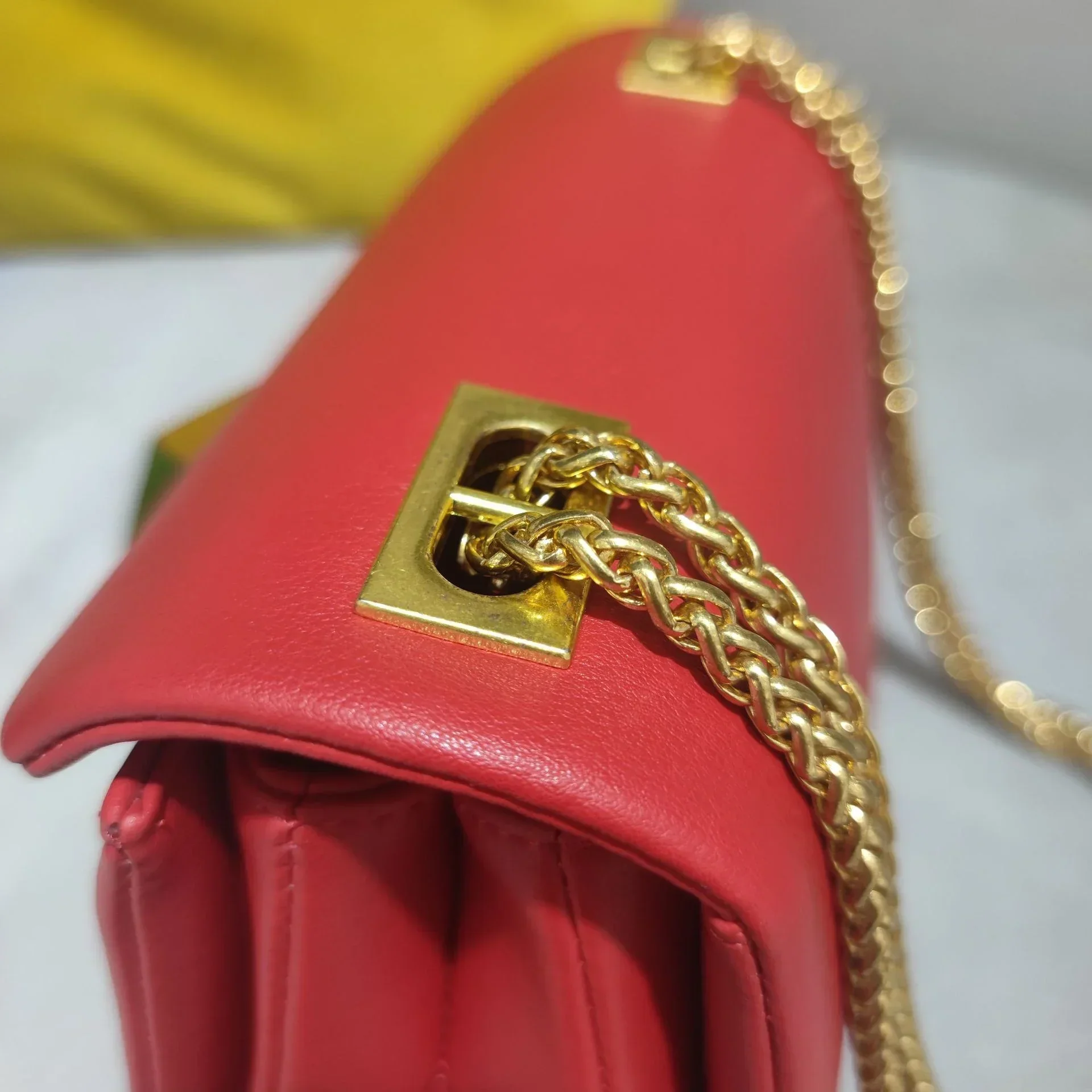 Urban Elegance Convertible Leather Crossbody Bag - Image 16