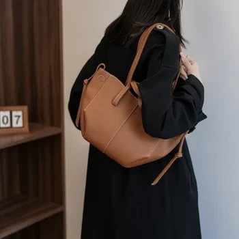 Valeria Patterned Handbag – Stylish and Sustainable - Image 3