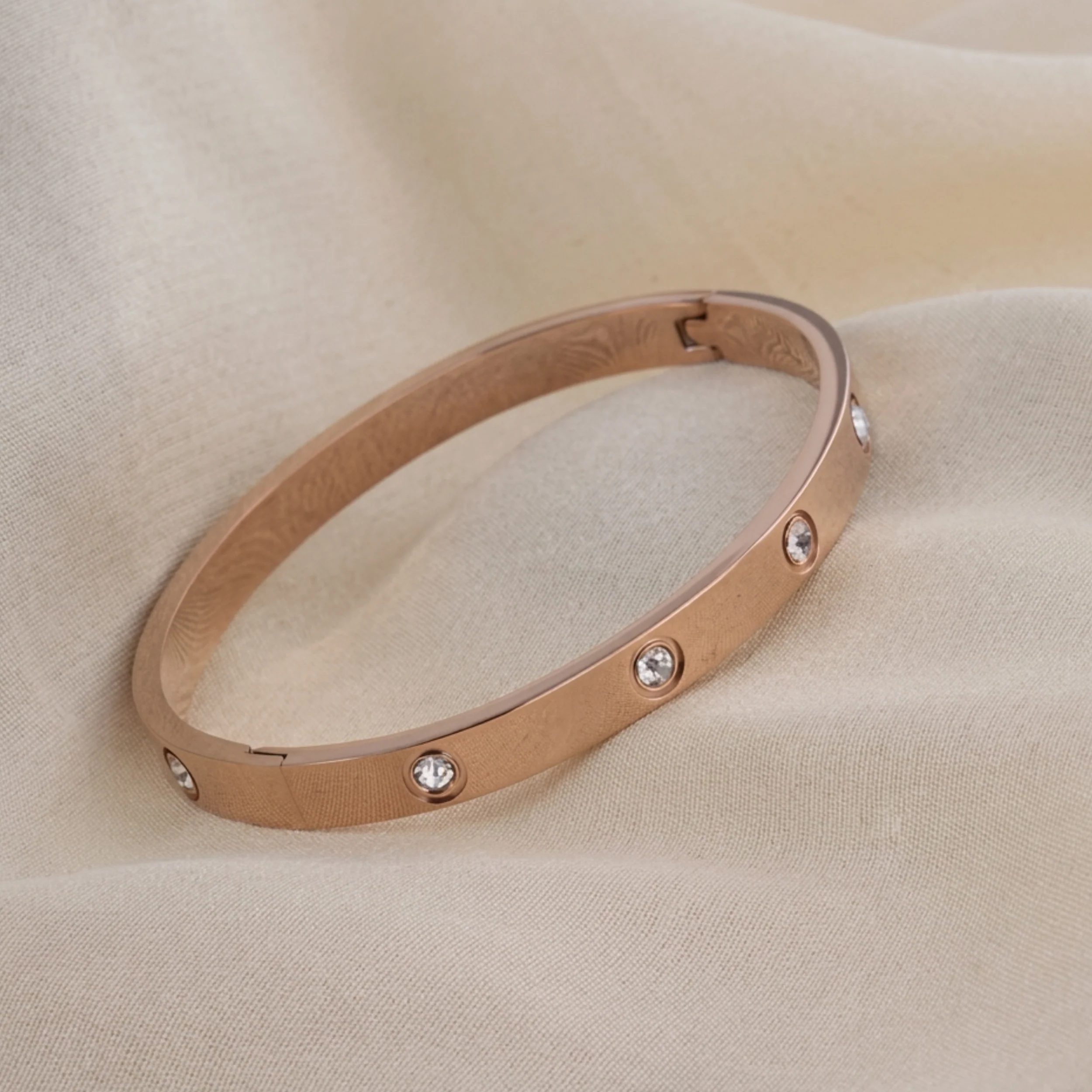 Velindra Luxe Crystal Bangle - Image 3