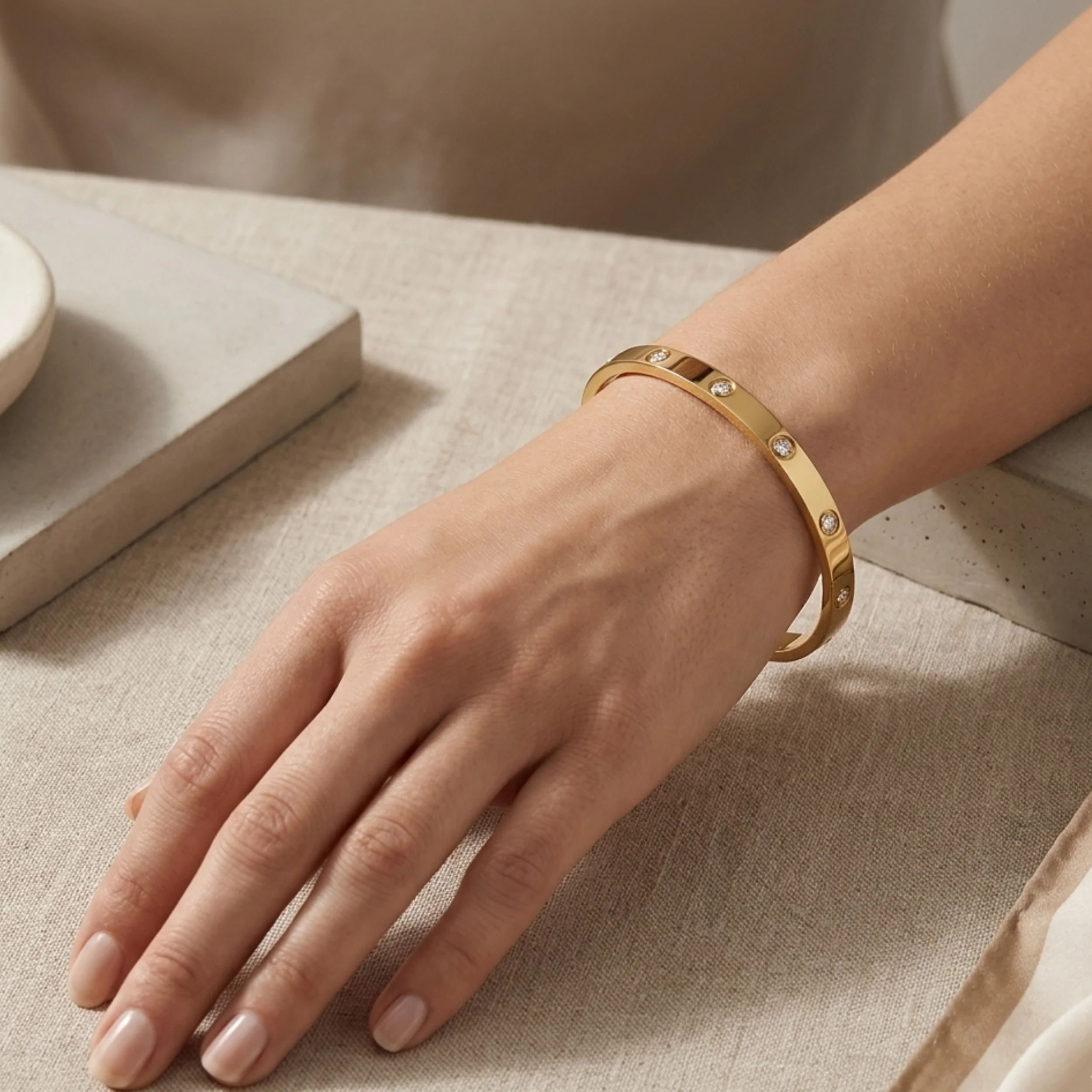 Velindra Luxe Crystal Bangle - Image 4