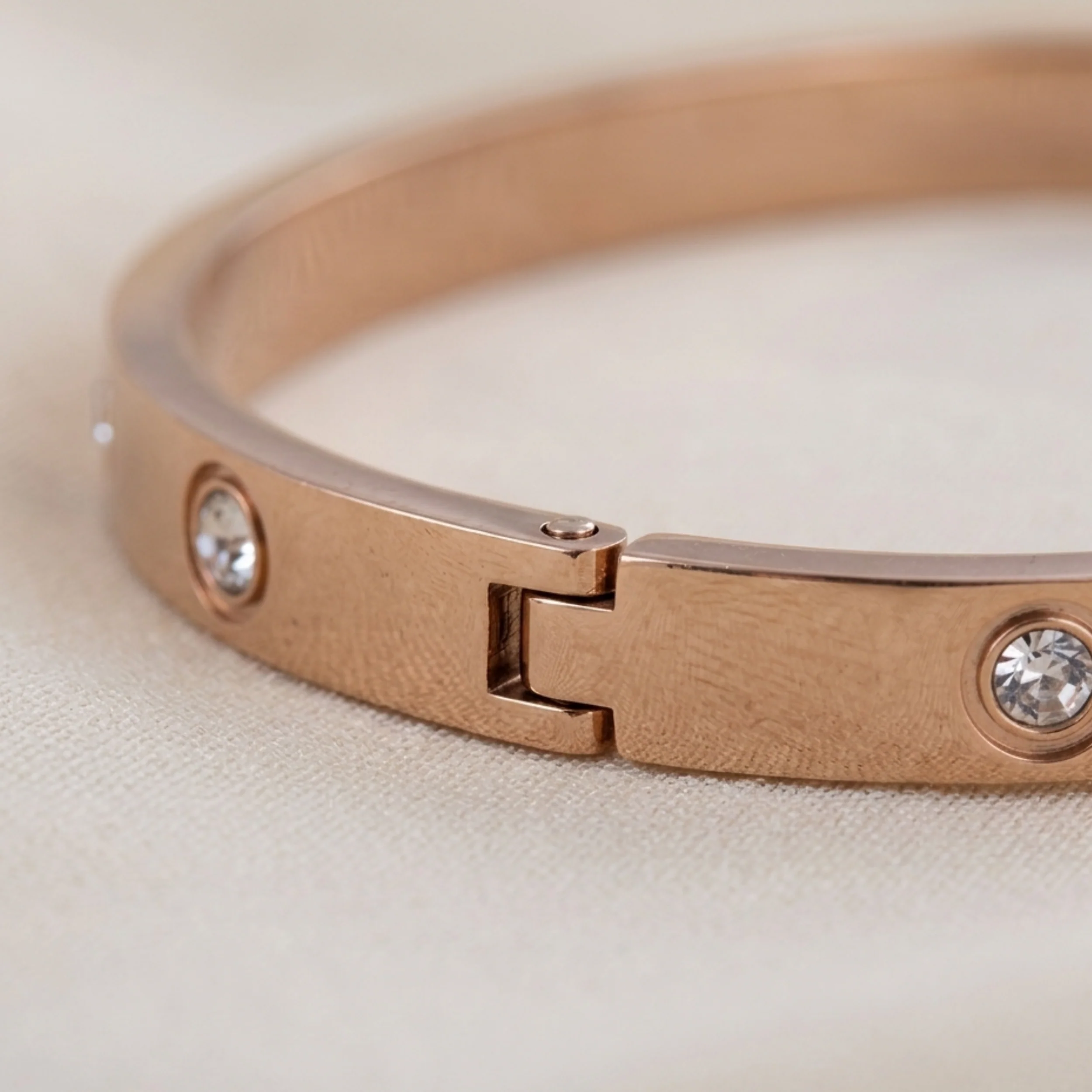 Velindra Luxe Crystal Bangle - Image 6