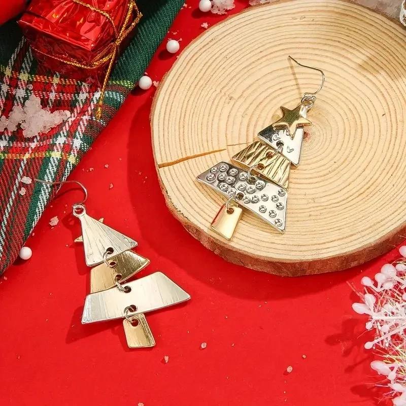 Vintage Metallic Christmas Tree Earrings - Image 4