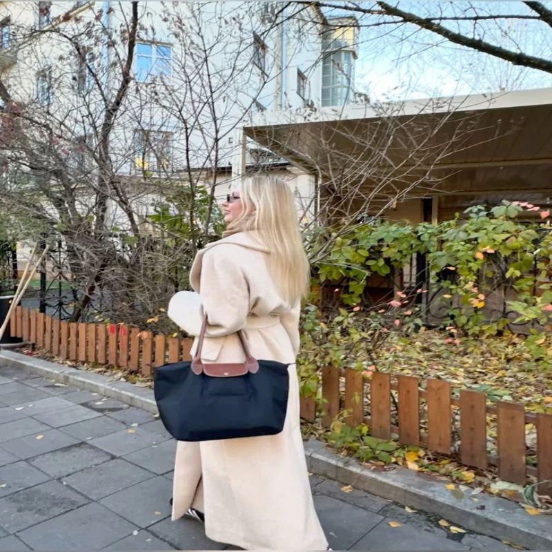 Vivienne Luxe Tote - Image 8
