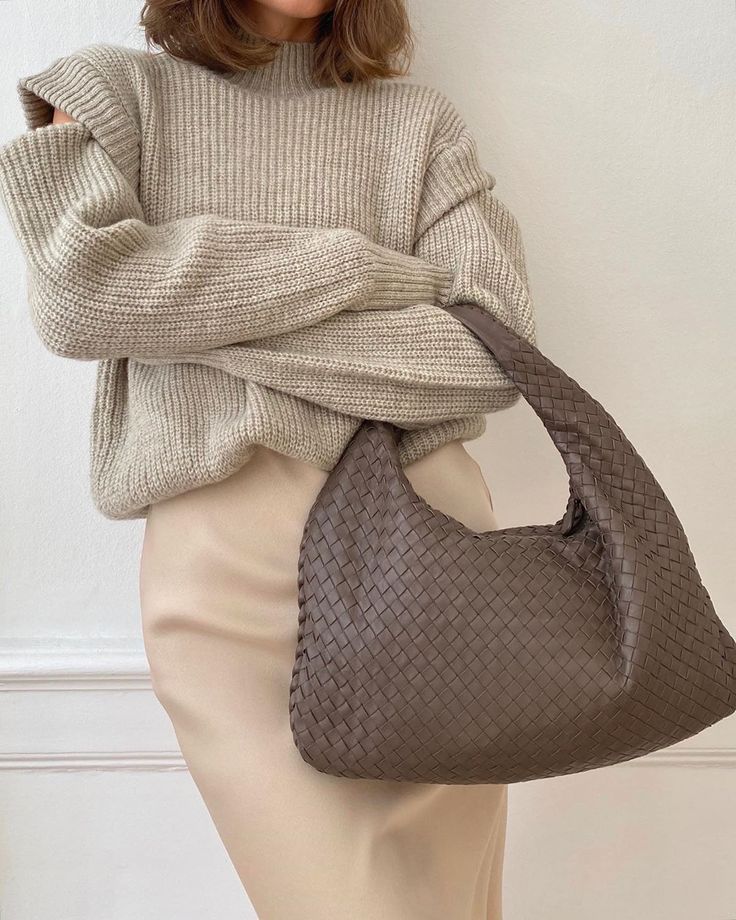 Aurelle Luxe Woven Handbag - Image 15