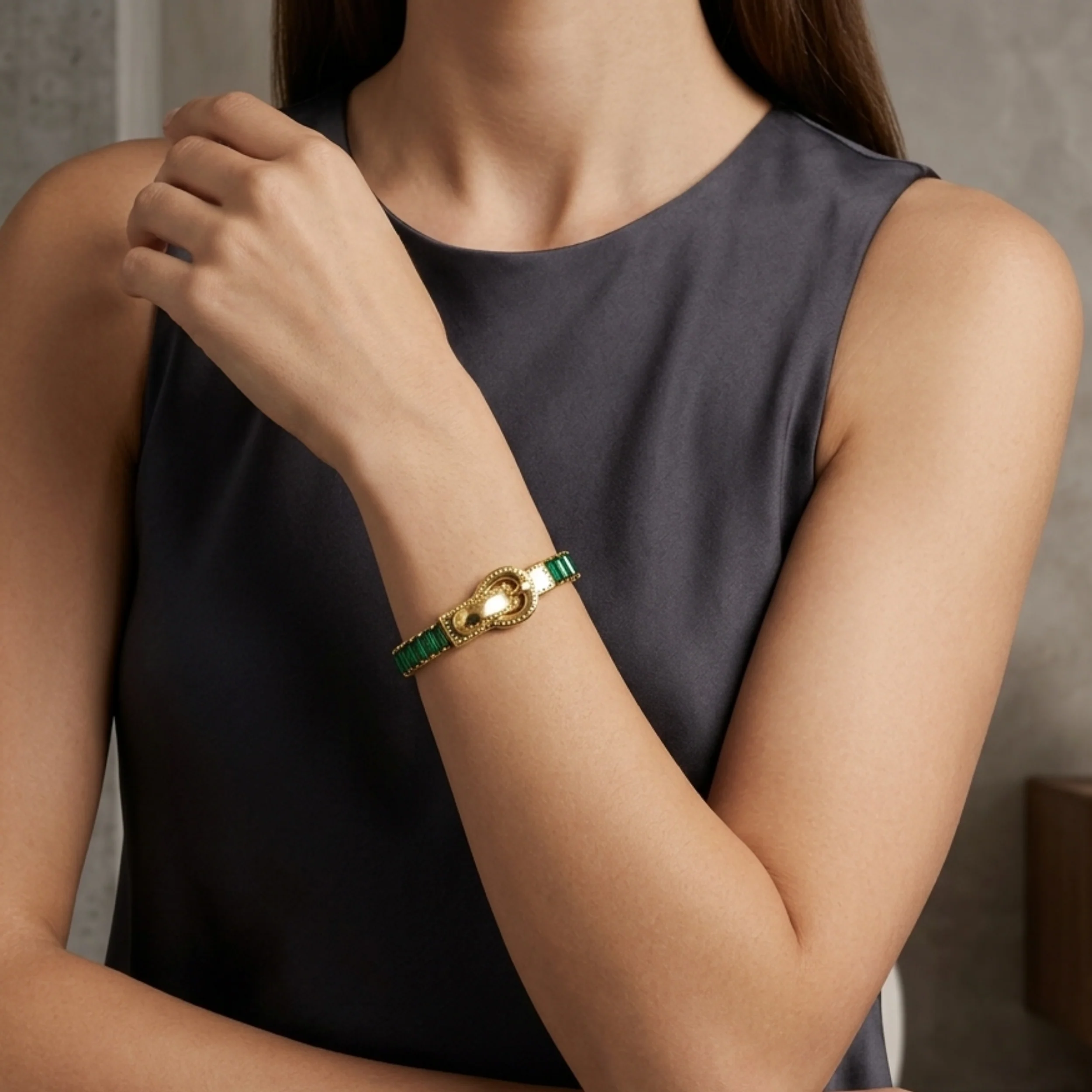 Zephyra Baguette Emerald Bracelet - Image 3
