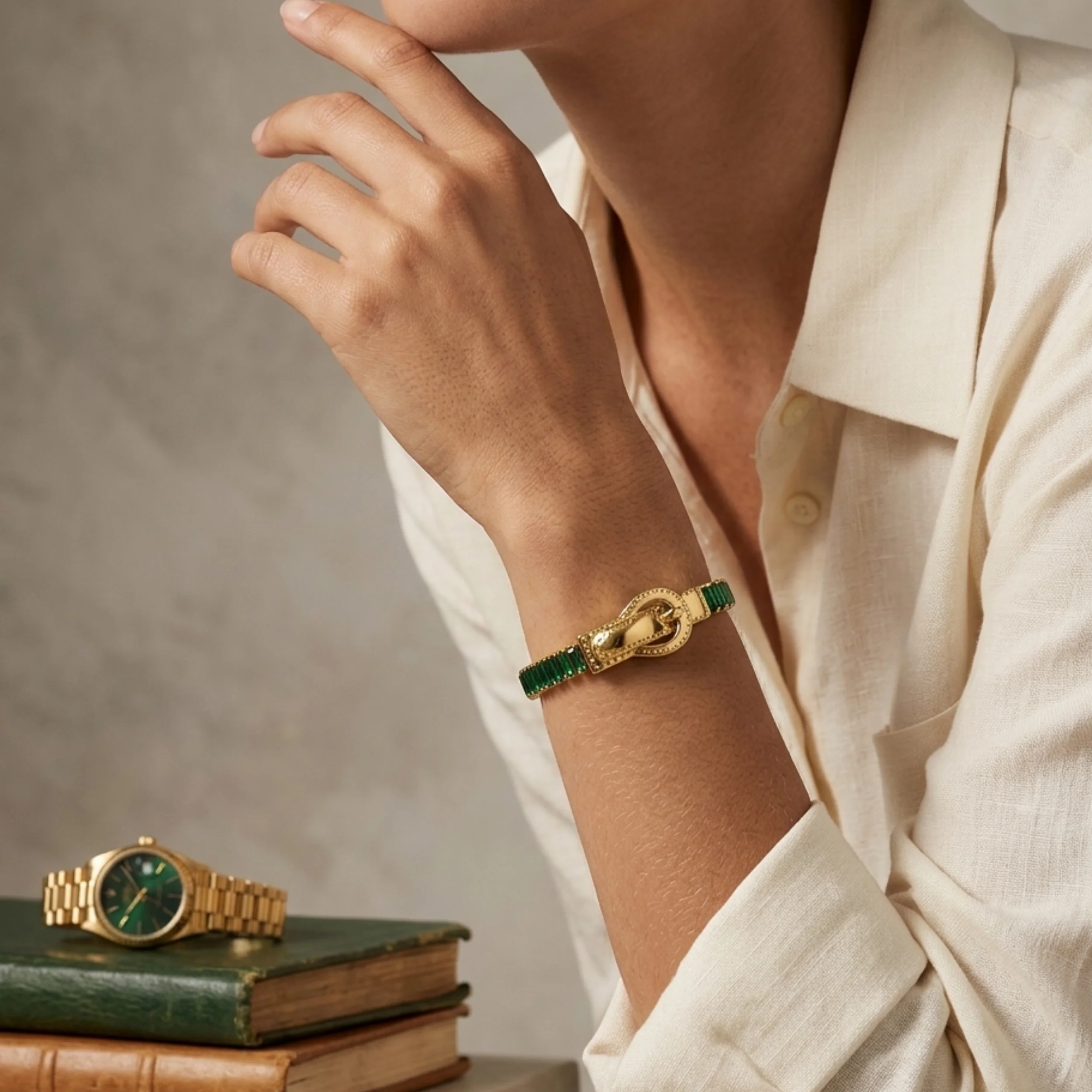 Zephyra Baguette Emerald Bracelet - Image 5